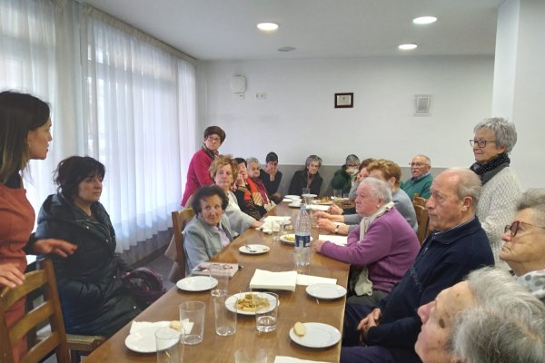 AGAPITAK 100 URTE 